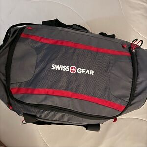 Large SwissGear duffel bag in perfect condition